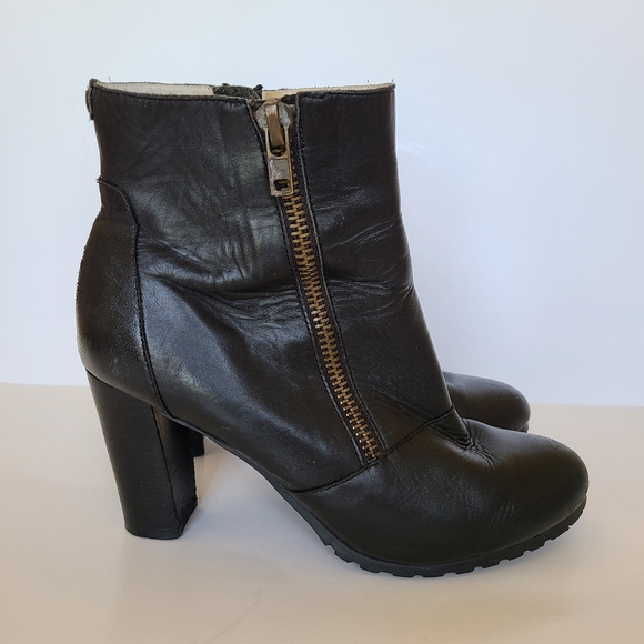 DL black leather Booties sz. Sz. 40 (7 US) - Picture 4 of 11